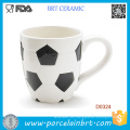 Taza de café de cerámica al por mayor de la forma del fútbol